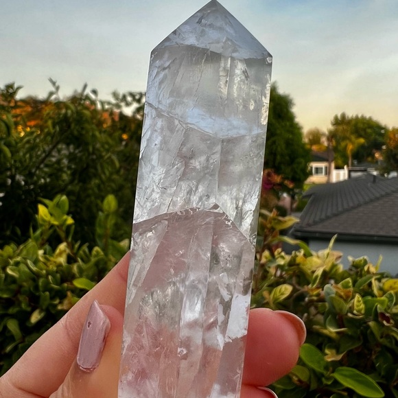 SUPER RARE White Fluorite Tower - Picture 5 of 7